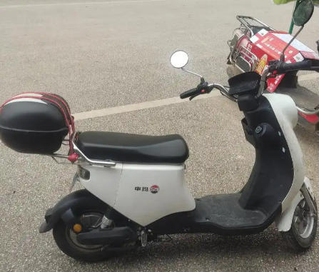 电动自行车